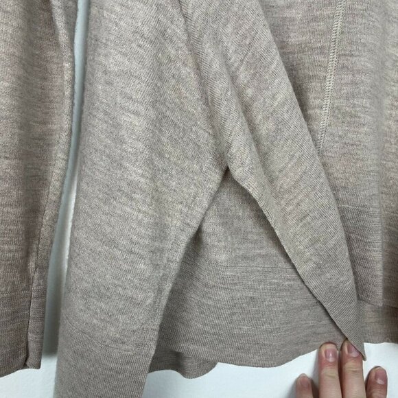 TAHARI Beige 100% Extra fine Merino Wool Bell Shaped Sweater Top US Small - Picture 3 of 6